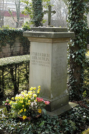 Das Grab des Dichters Friedrich Hölderlin auf dem Tübinger Stadtfriedhof im April 2009 von Till Kopper (Lizenz: CC-BY-SA 3.0)
