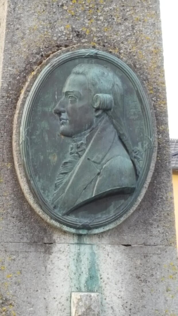 Ein ovales Portrait Johann Philipp Palms, dass seinen Kopf und Oberkörper zeigt.
